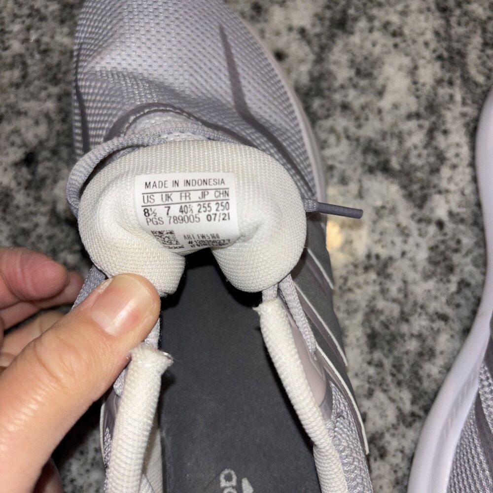 Adidas Women’s Sneakers Sz 8.5 - Picture 6 of 13